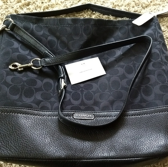 New Coach Purse - Picture 1 of 4